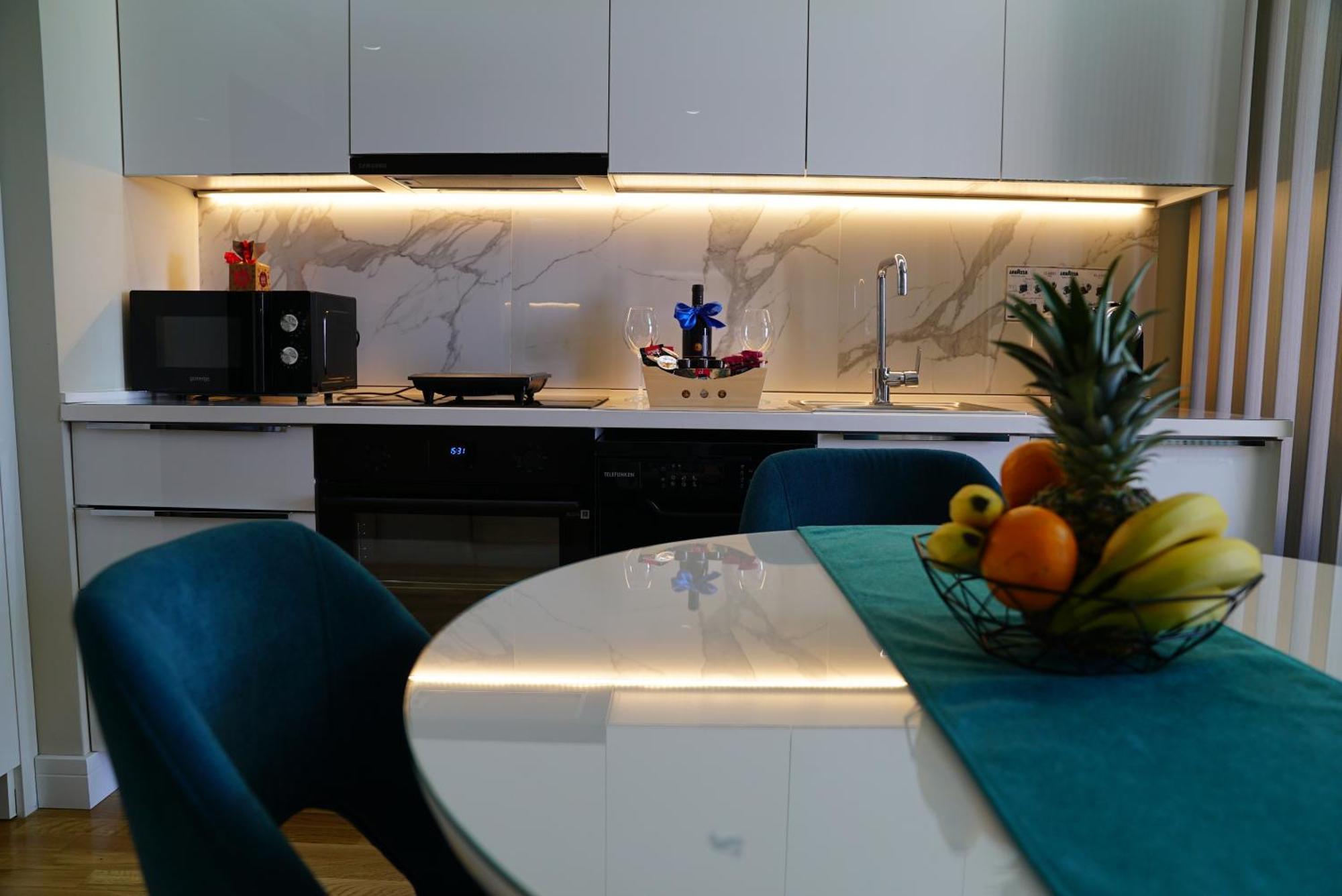 Diamond 72 Apartment , Skopje City - Center, Diamond Residences, Free Parking Екстер'єр фото