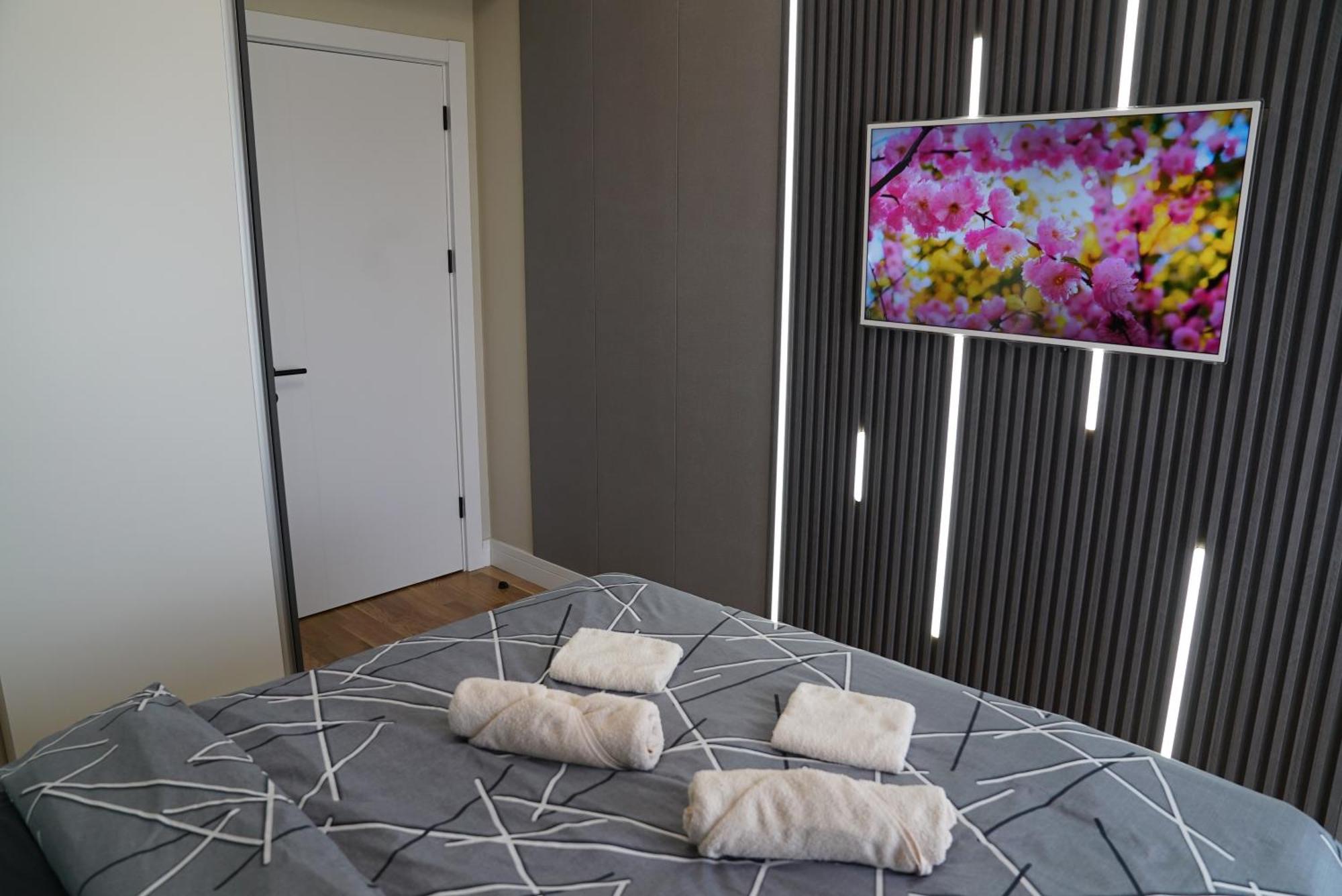 Diamond 72 Apartment , Skopje City - Center, Diamond Residences, Free Parking Екстер'єр фото